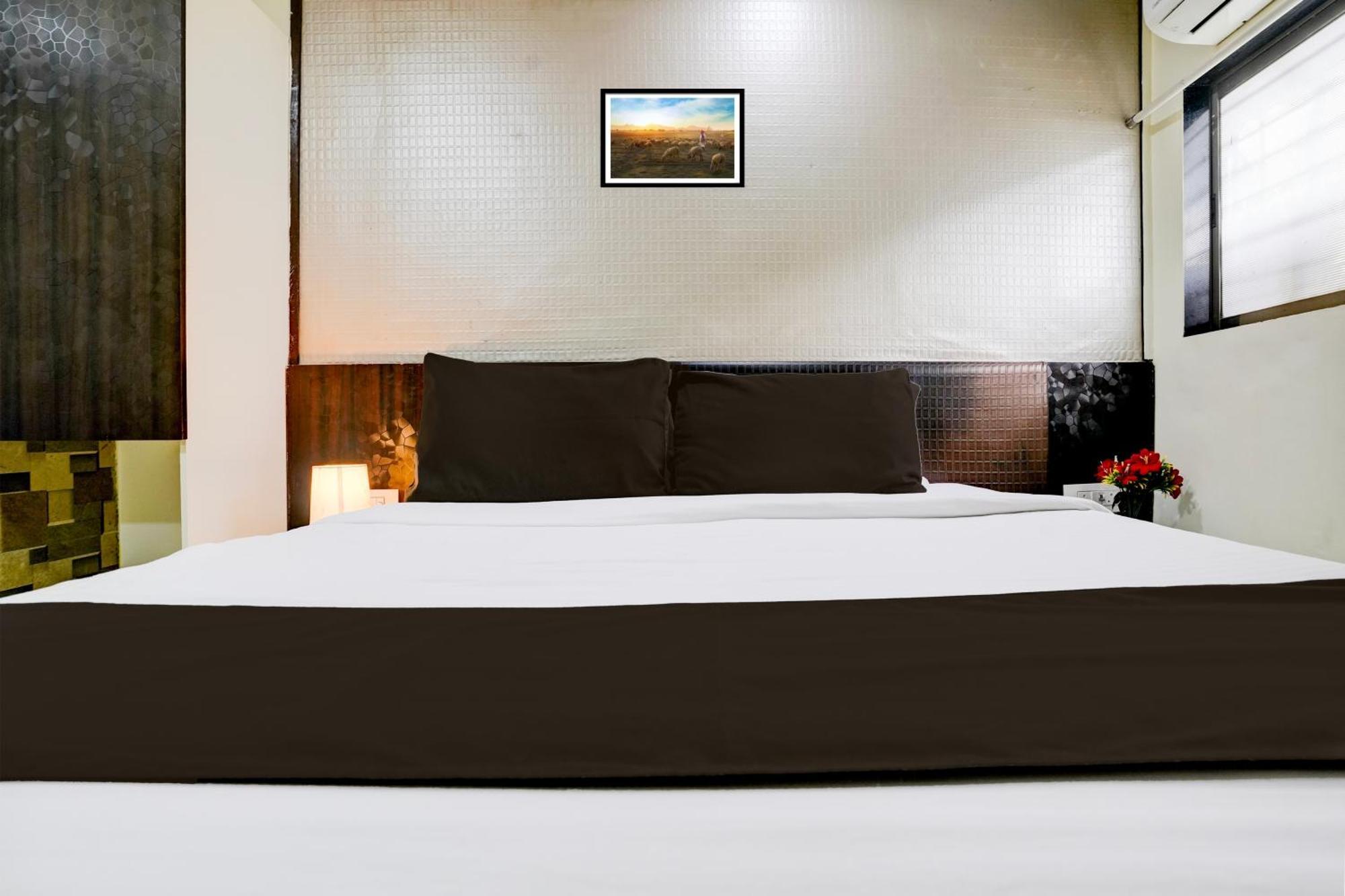 Hotel O Golden Sagar มุมไบ ภายนอก รูปภาพ