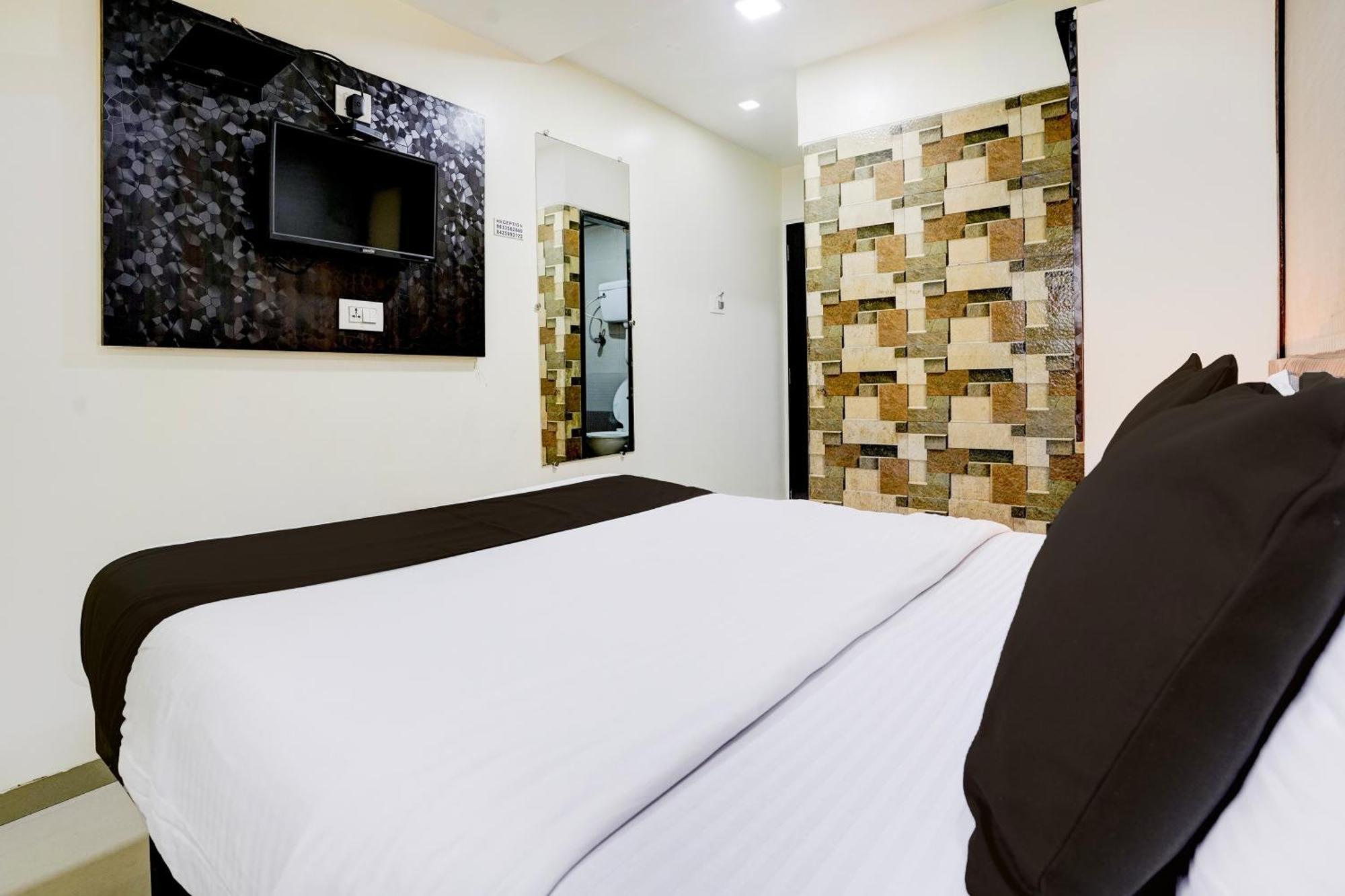 Hotel O Golden Sagar มุมไบ ภายนอก รูปภาพ