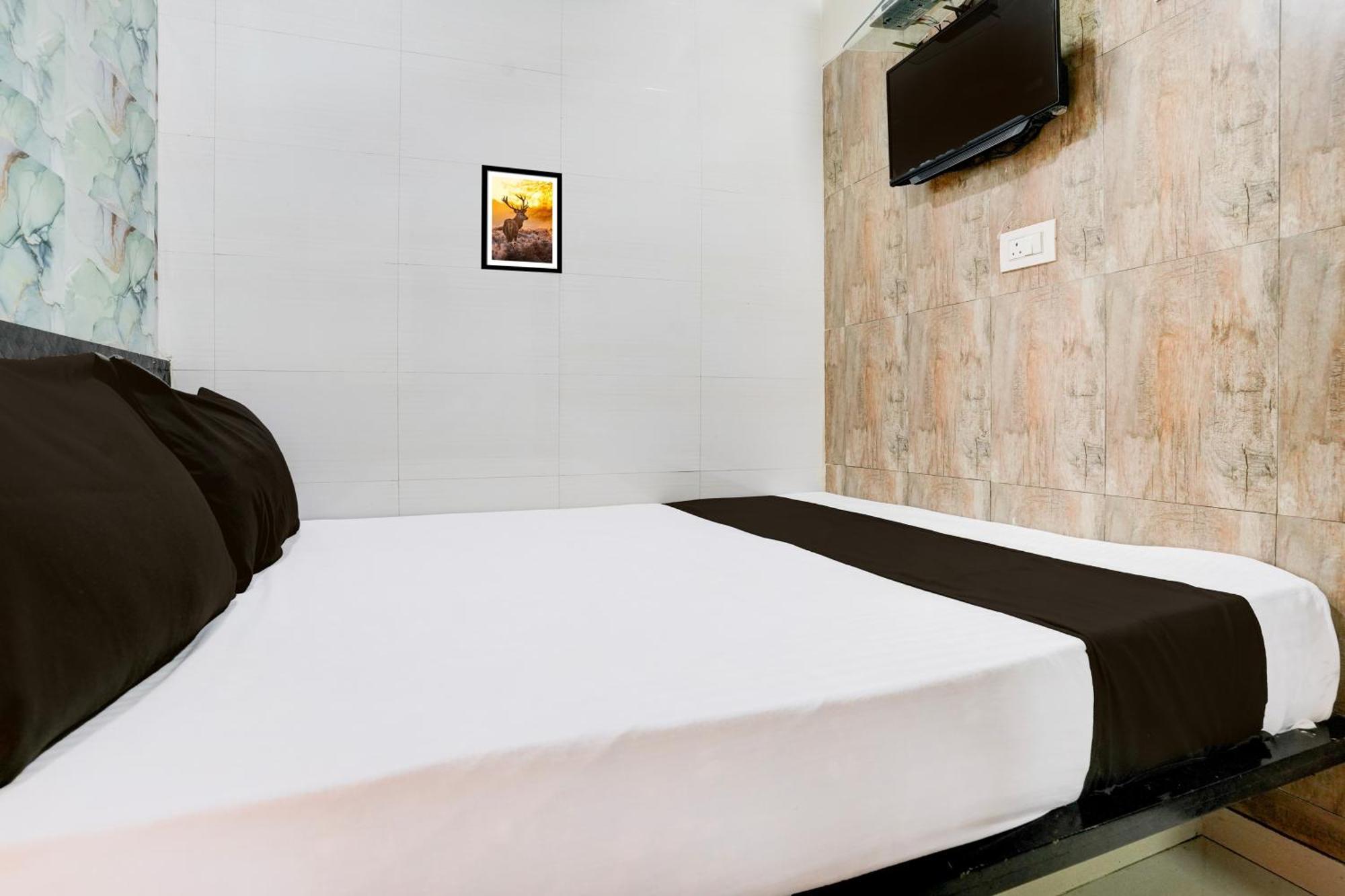 Hotel O Golden Sagar มุมไบ ภายนอก รูปภาพ
