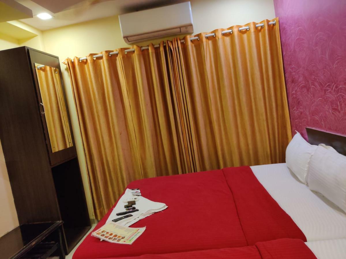 Hotel O Golden Sagar มุมไบ ภายนอก รูปภาพ
