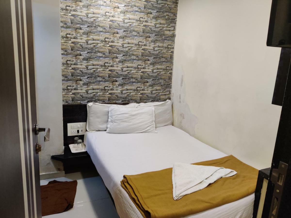 Hotel O Golden Sagar มุมไบ ภายนอก รูปภาพ